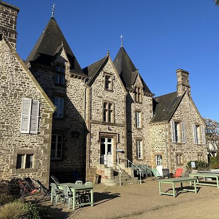 Chateau Du Bourg Saint-Denis-de-Gastines Екстер'єр фото