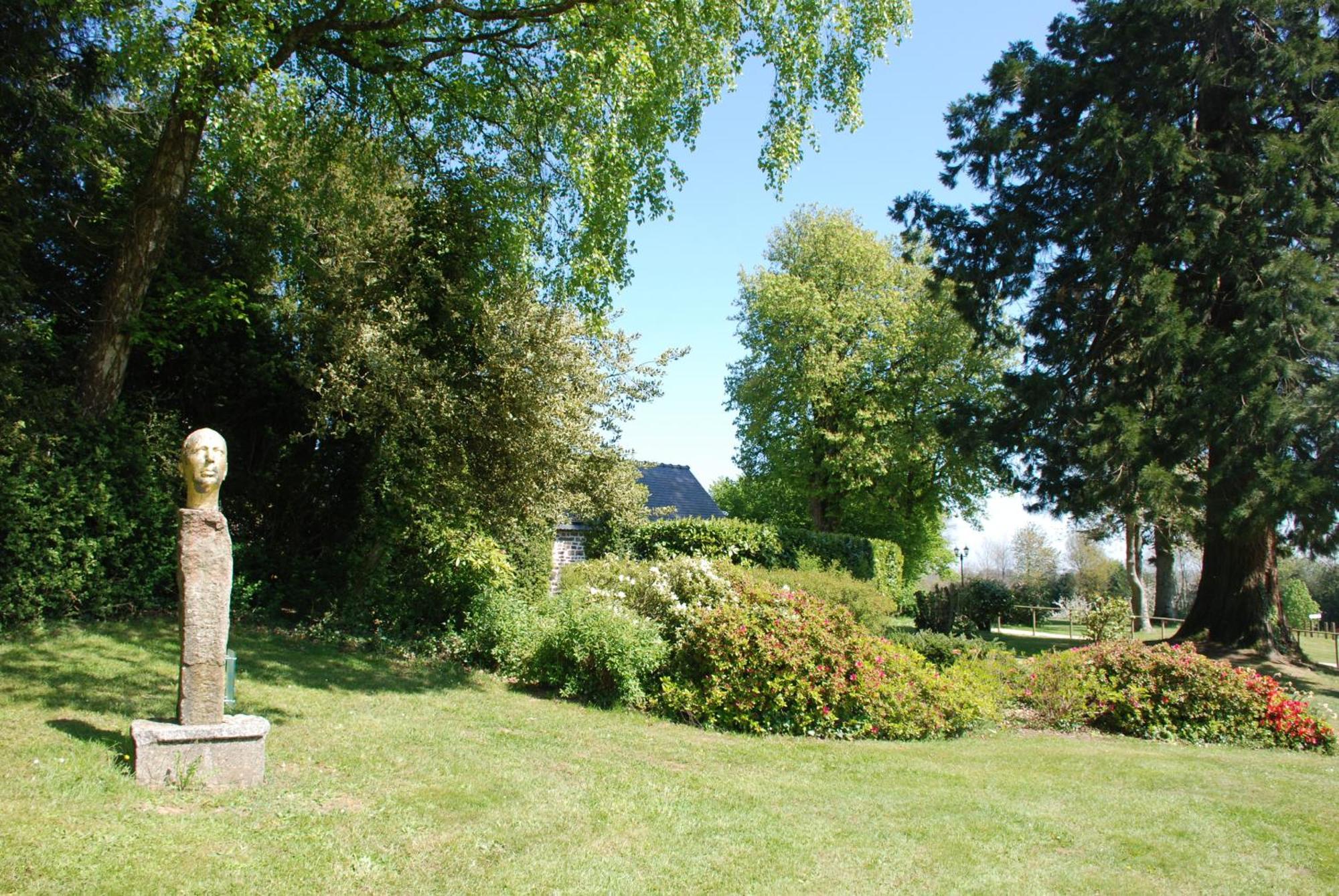 Chateau Du Bourg Saint-Denis-de-Gastines Екстер'єр фото