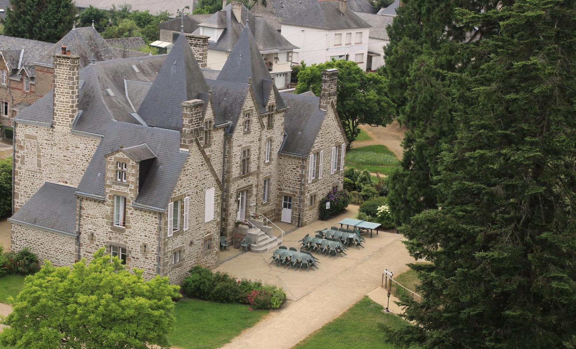 Chateau Du Bourg Saint-Denis-de-Gastines Екстер'єр фото